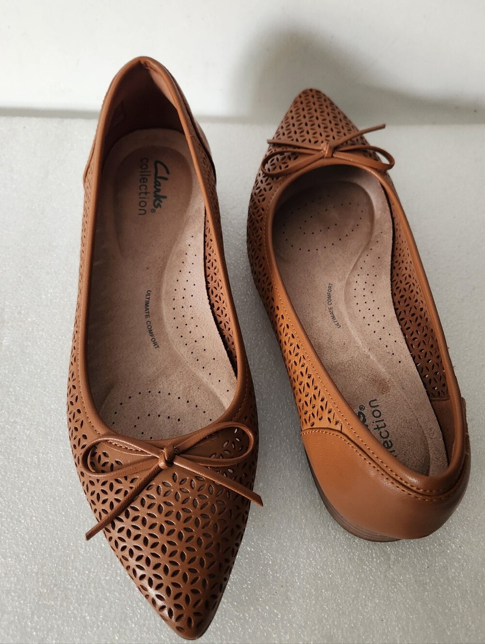CLARKS COLLECTION LEATHER BOW POINTED TOE FLATS SHOES COLOR BROWN SIZE US 9.5M